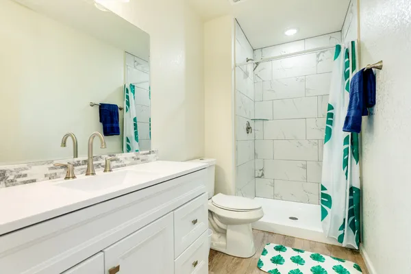 $324,900 | 917 Bluewater Highway, Surfside Beach, TX 77541