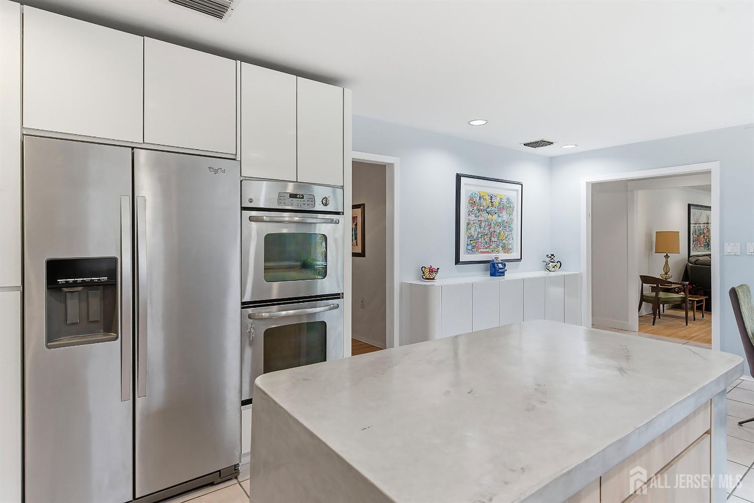 5 Washington Avenue Morganville, NJ 07751 - Photo 17 of 54