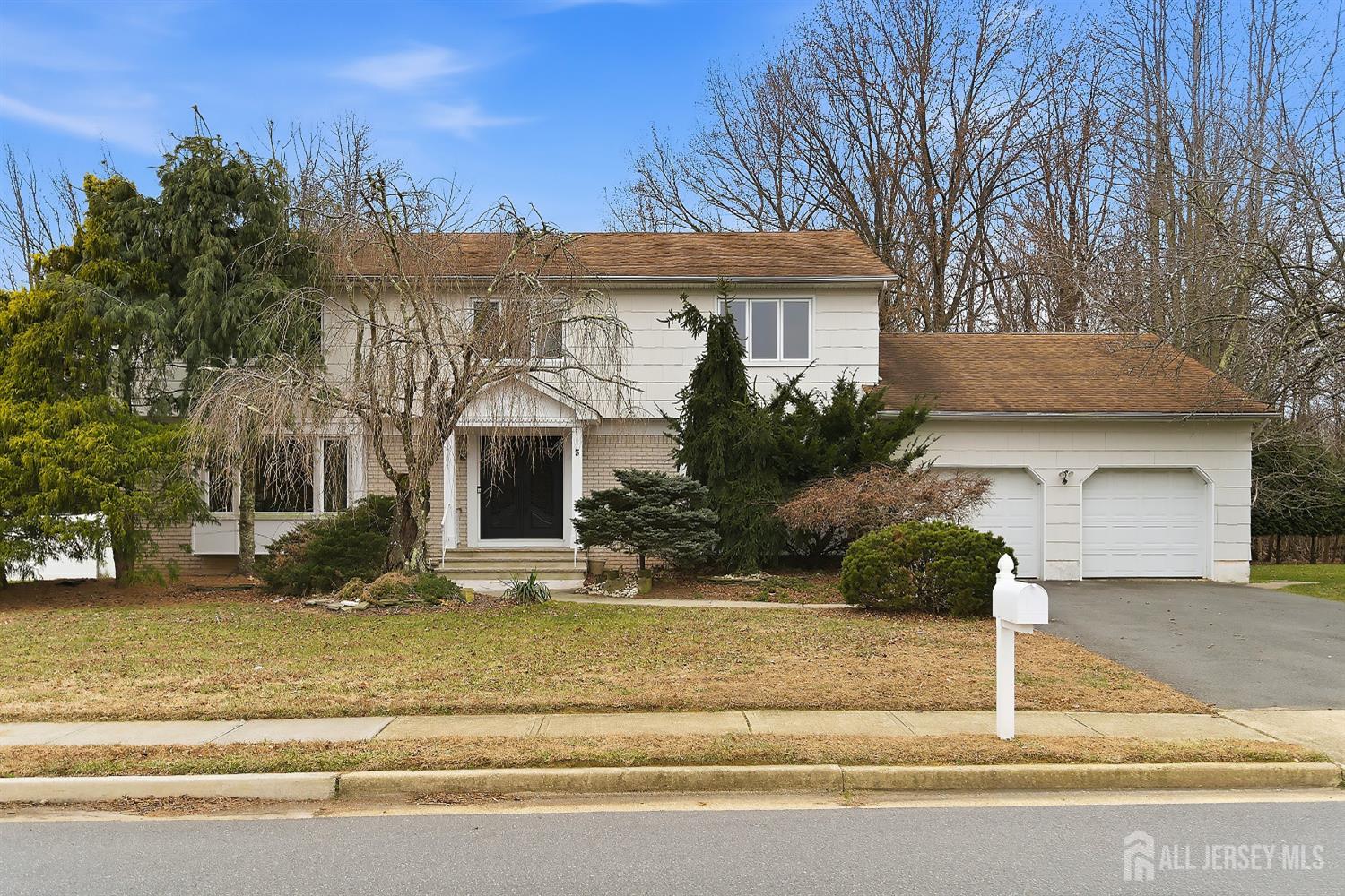 5 Washington Avenue Morganville, NJ 07751 - Photo 2 of 54