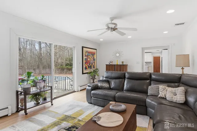 $999,999 | 5 Washington Avenue, Morganville, NJ 07751