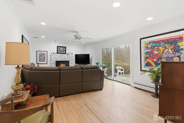 $999,999 | 5 Washington Avenue, Morganville, NJ 07751