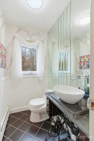 $999,999 | 5 Washington Avenue, Morganville, NJ 07751