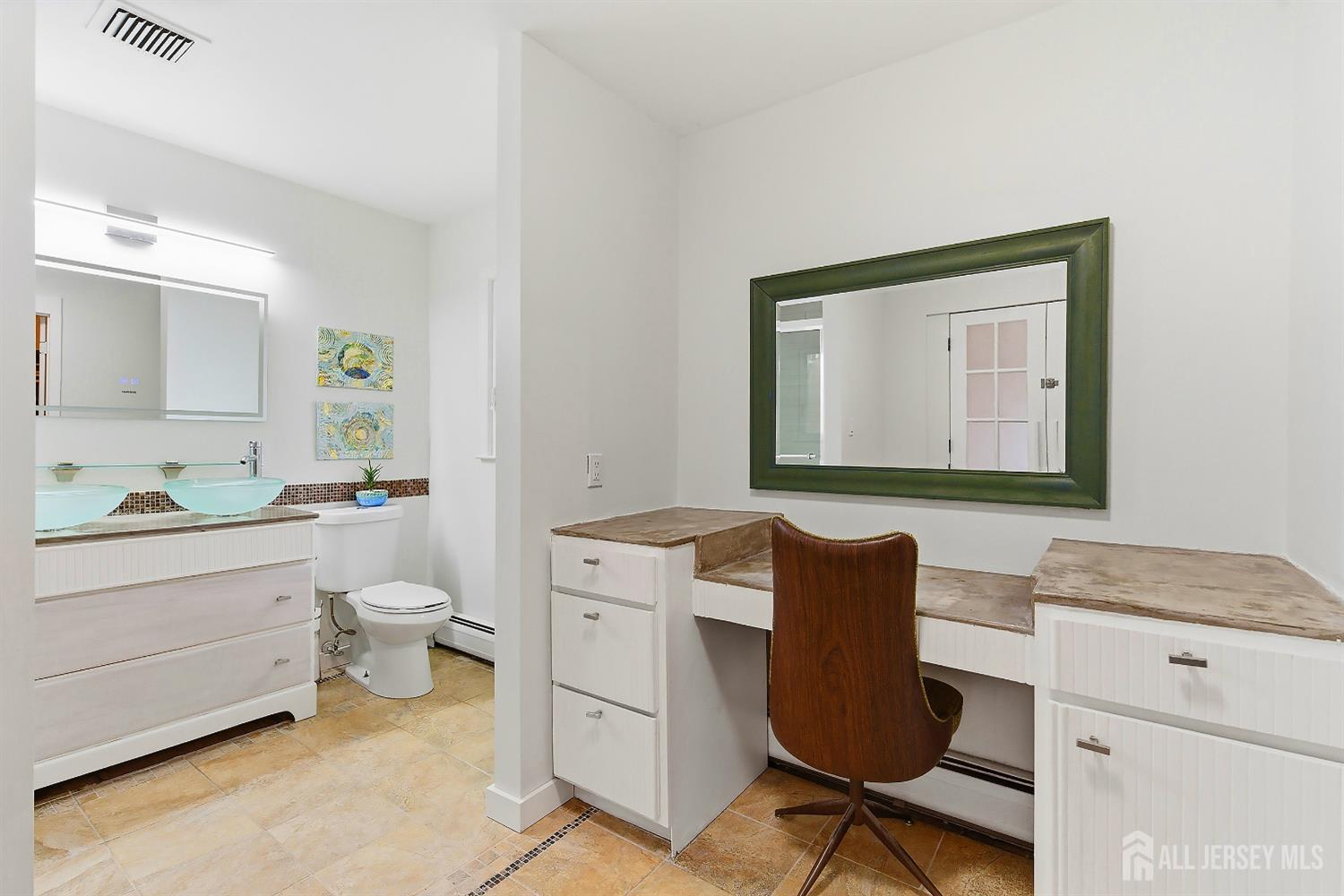 5 Washington Avenue Morganville, NJ 07751 - Photo 38 of 54