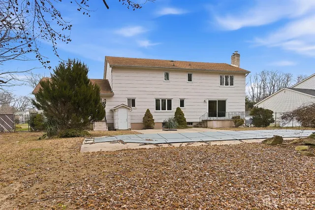 $999,999 | 5 Washington Avenue, Morganville, NJ 07751