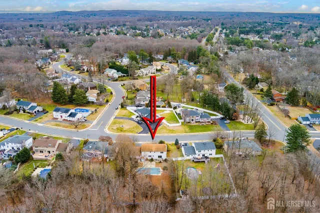 $999,999 | 5 Washington Avenue, Morganville, NJ 07751