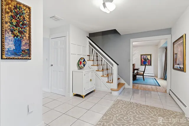 $999,999 | 5 Washington Avenue, Morganville, NJ 07751