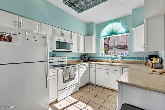 $155,000 | 3550 Bay Sands Drive, Unit 3044, Laughlin, NV 89029