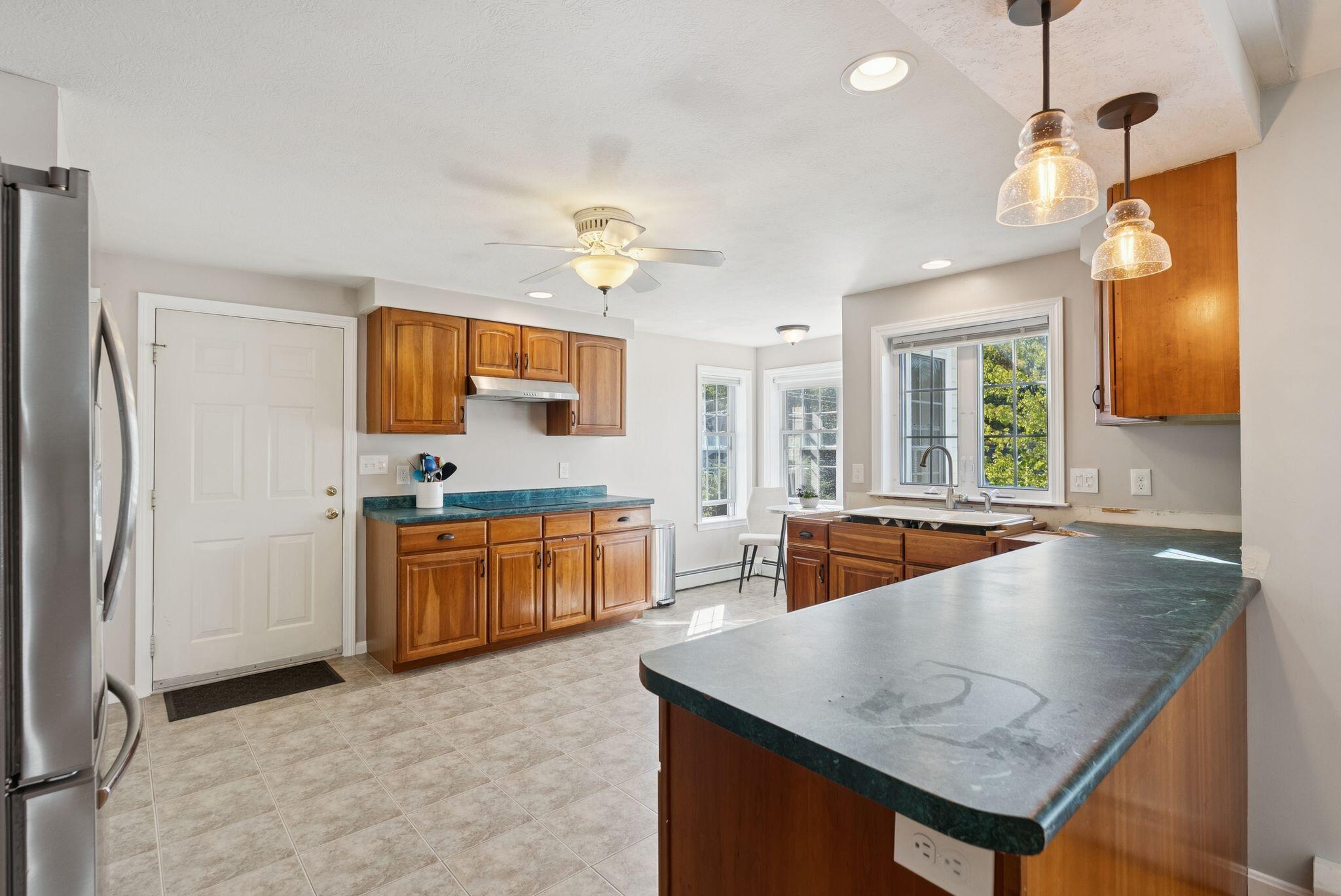 21 Parkside Drive Biddeford, ME 04005 - Photo 8 of 34 21 Parkside Dr.