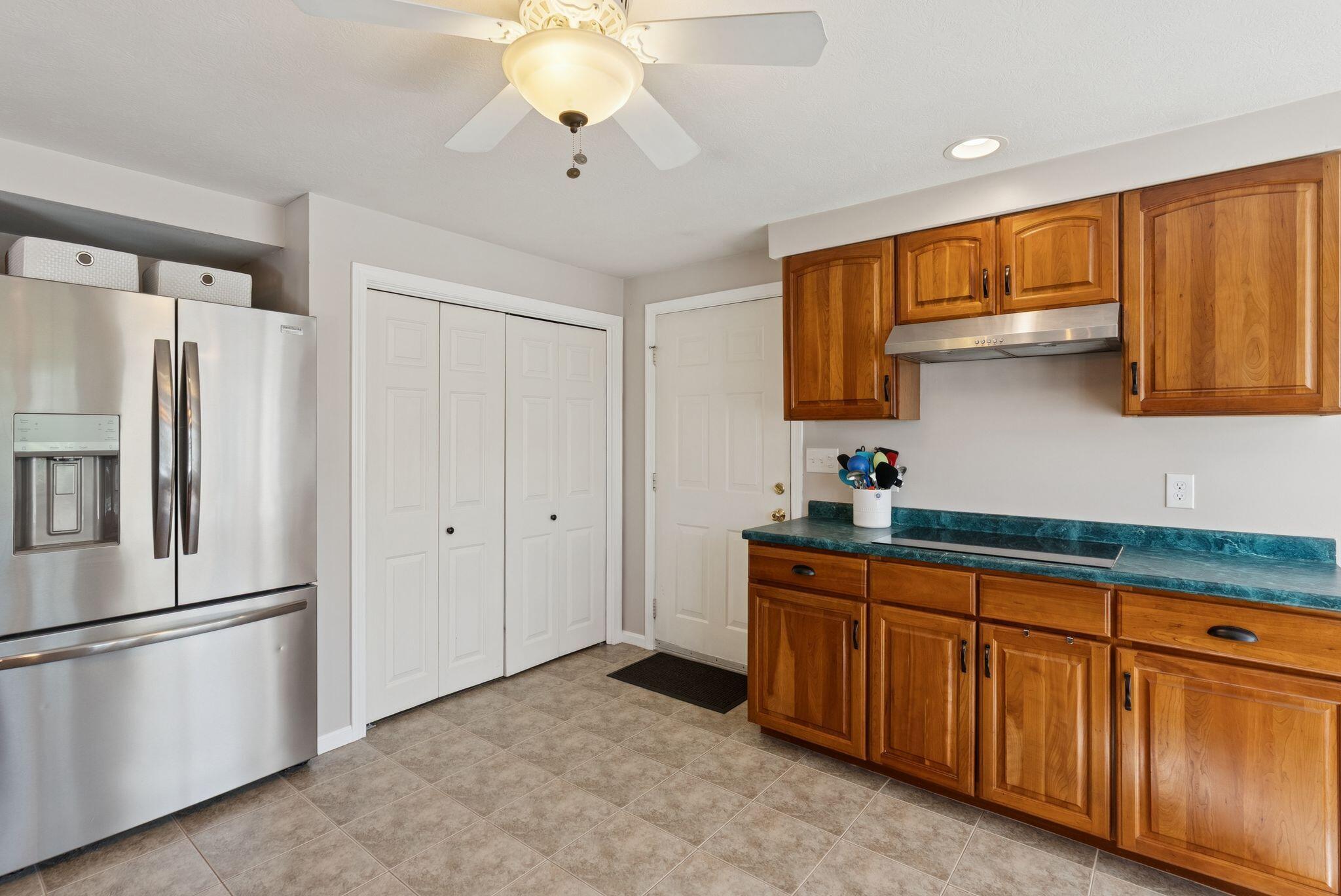 21 Parkside Drive Biddeford, ME 04005 - Photo 9 of 34 21 Parkside Dr.