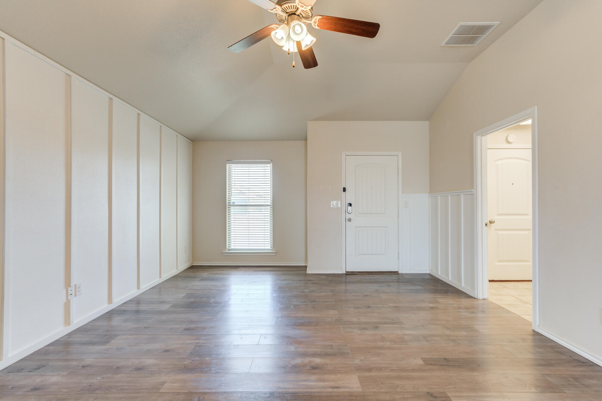 7012 34th Place Lubbock, TX 79407 - Photo 12 of 36 7012-34th-Pl_Lubbock-TX_8_Living-Room
