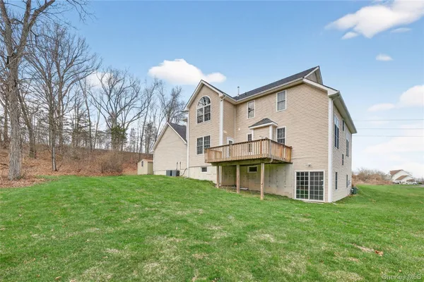 $900,000 | 30 Meadow Wood Lane, Wappingers Falls, NY 12590