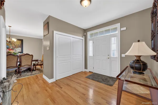 $900,000 | 30 Meadow Wood Lane, Wappingers Falls, NY 12590