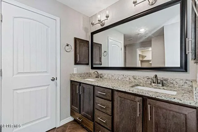 $319,999 | 2600 Sammy Cervantes Street, El Paso, TX 79938