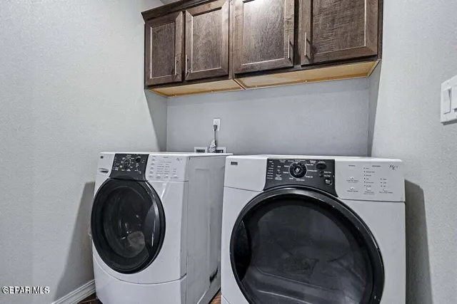 $319,999 | 2600 Sammy Cervantes Street, El Paso, TX 79938