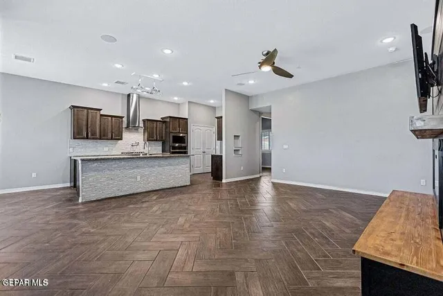 $319,999 | 2600 Sammy Cervantes Street, El Paso, TX 79938