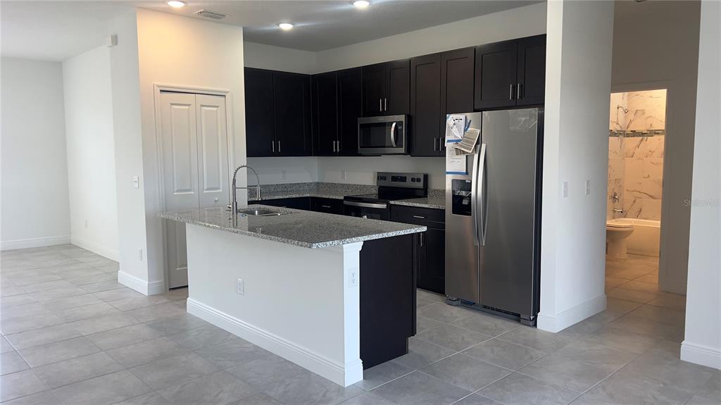 16390 Southwest 17th Terr Road Ocala, FL 34473 - Photo 4 of 26