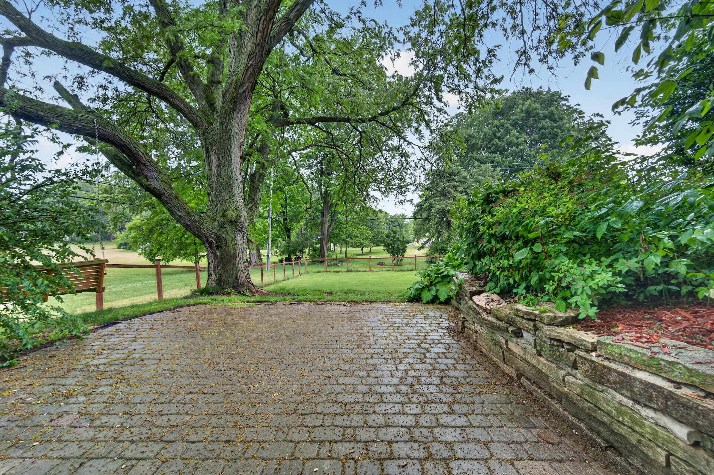 3745 Pilgrim Road Brookfield, WI 53005 - Photo 25 of 30 2nd Patio