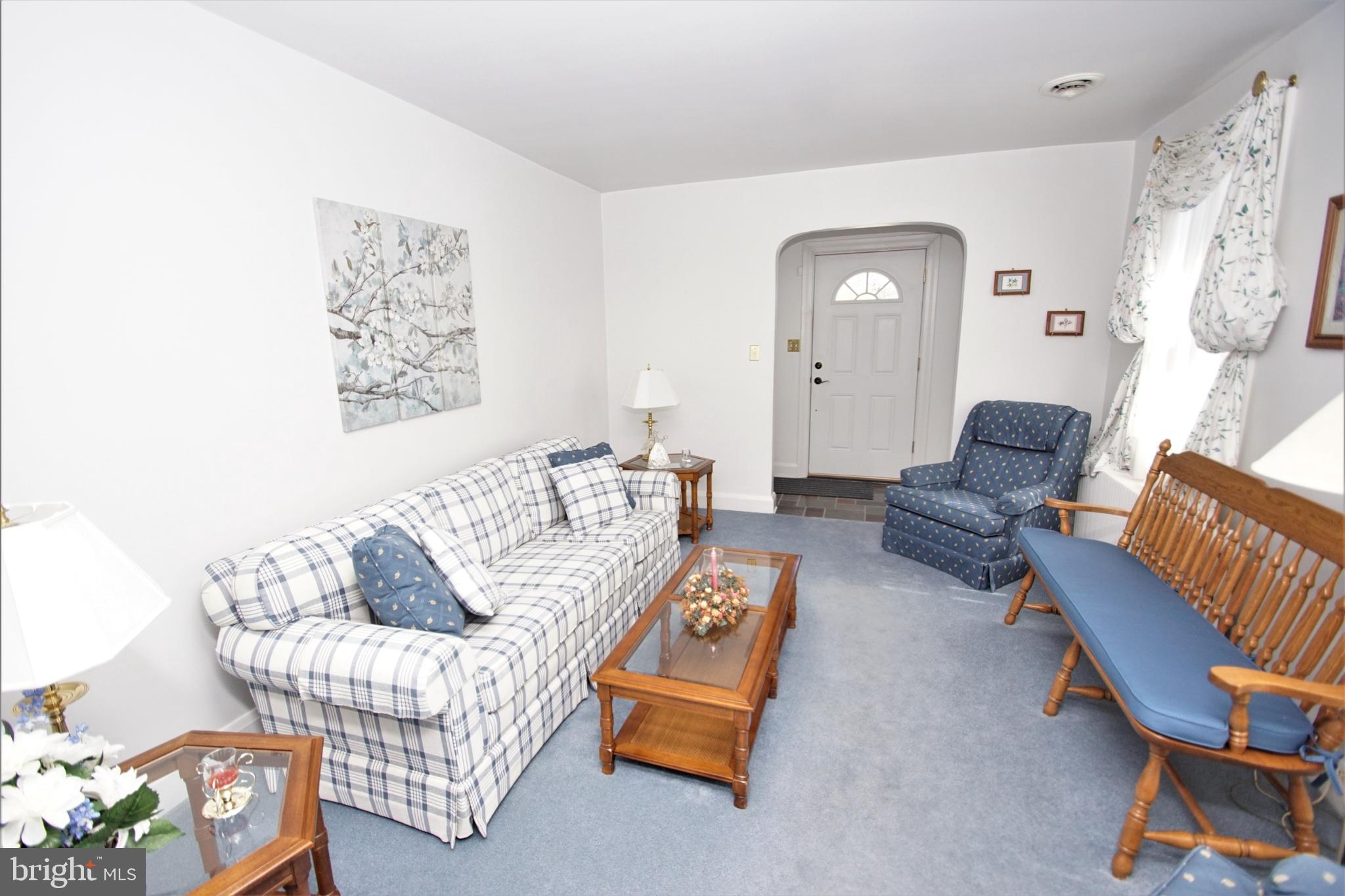 6214 Tramore Road Baltimore, MD 21214 - Photo 4 of 35