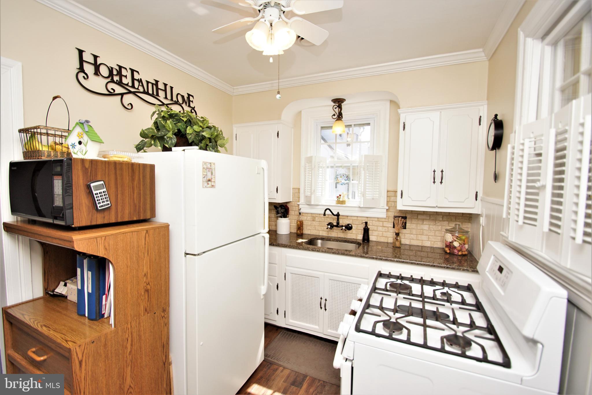 6214 Tramore Road Baltimore, MD 21214 - Photo 9 of 35