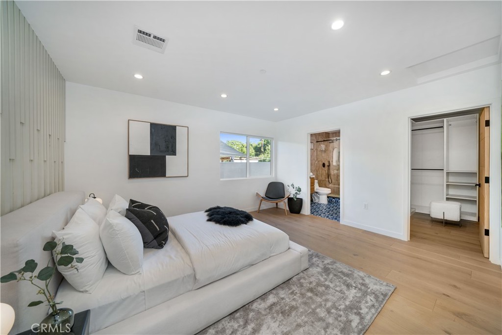 2982 Glendale Boulevard Los Angeles, CA 90039 - Photo 19 of 47 a bedroom with a bed and a couch