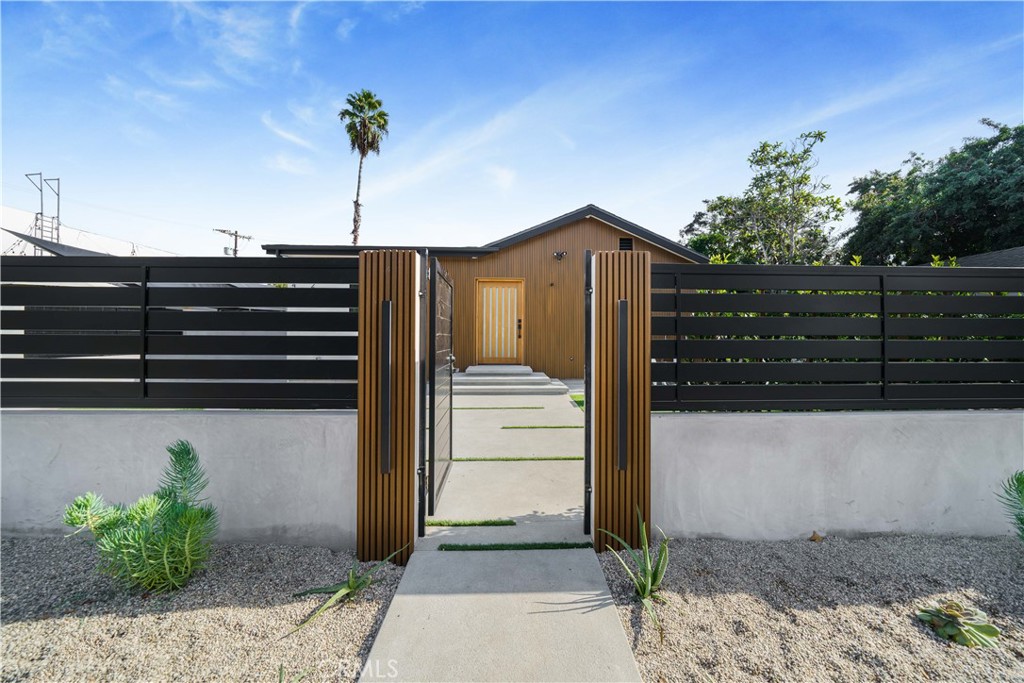 2982 Glendale Boulevard Los Angeles, CA 90039 - Photo 3 of 47 a view of a street view