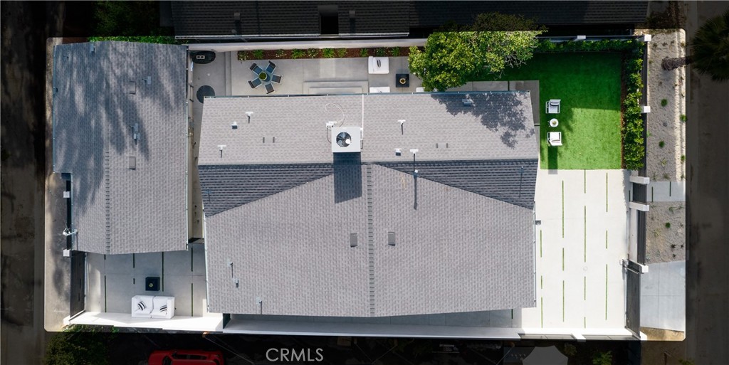 2982 Glendale Boulevard Los Angeles, CA 90039 - Photo 7 of 47 a view of a kitchen with a sink and cabinets