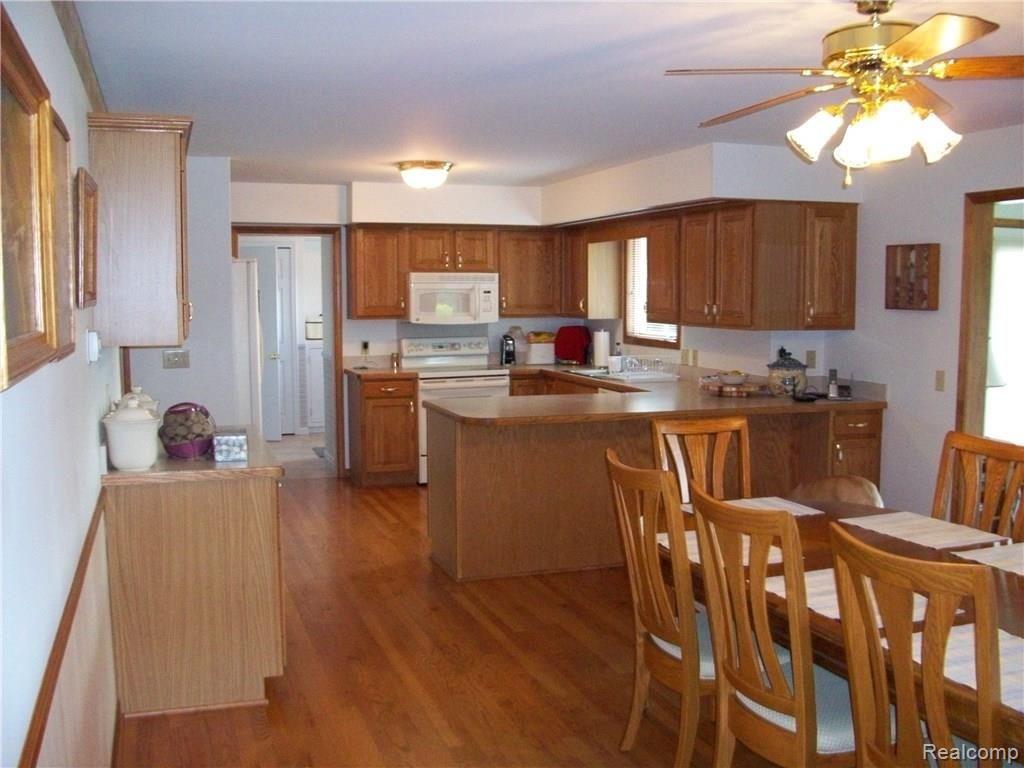 4394 Atlas Road Davison, MI 48423 - Photo 9 of 46 100_1496.JPG