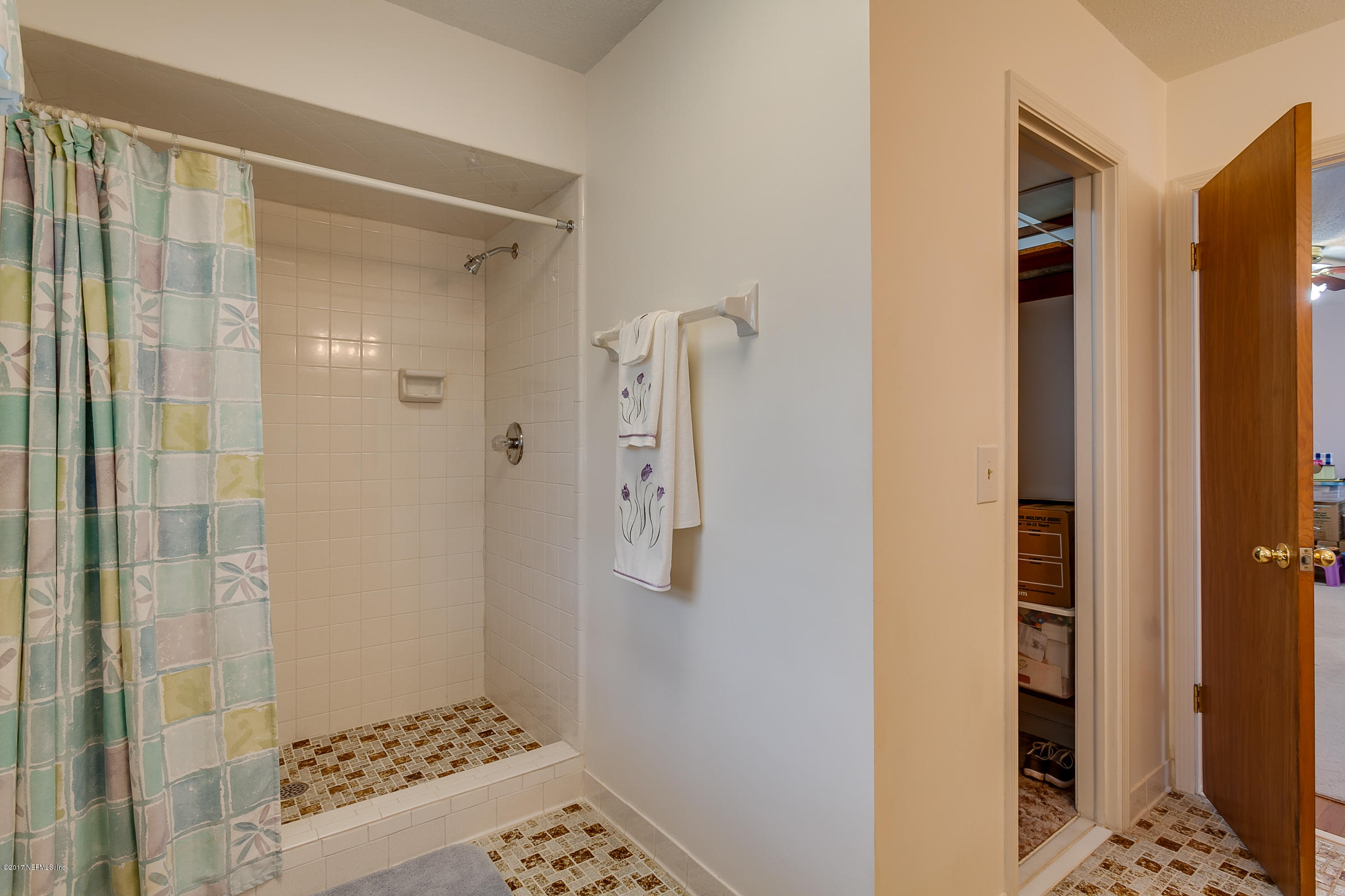 2532 Ridgecrest Avenue Orange Park, FL 32065 - Photo 16 of 30 Master_Bathroom_View_2