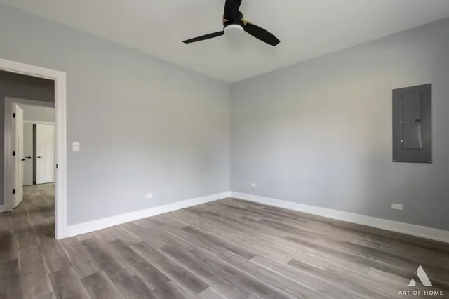 $669,900 | 8650 Lockwood Avenue, Burbank, IL 60459