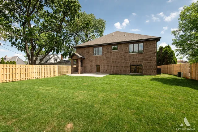 $669,900 | 8650 Lockwood Avenue, Burbank, IL 60459