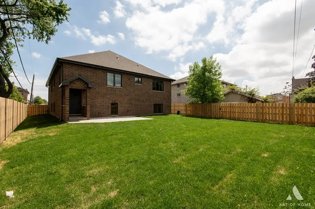 $669,900 | 8650 Lockwood Avenue, Burbank, IL 60459