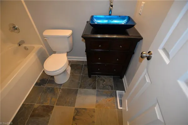 $1,650 | 1715 Rainbow Drive, Greensboro, NC 27403