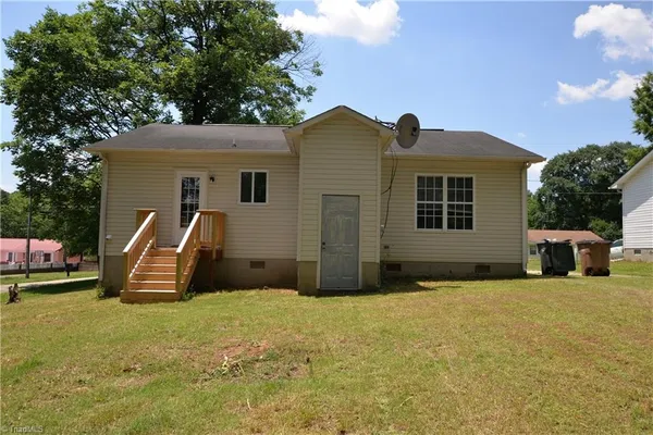 $1,650 | 1715 Rainbow Drive, Greensboro, NC 27403
