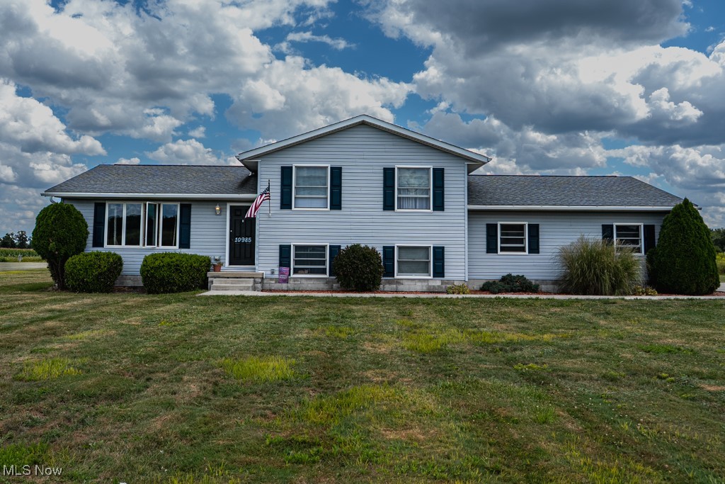 10985 Johnson Road North Benton, OH 44449 - Photo 1 of 49 Gallery Image 1