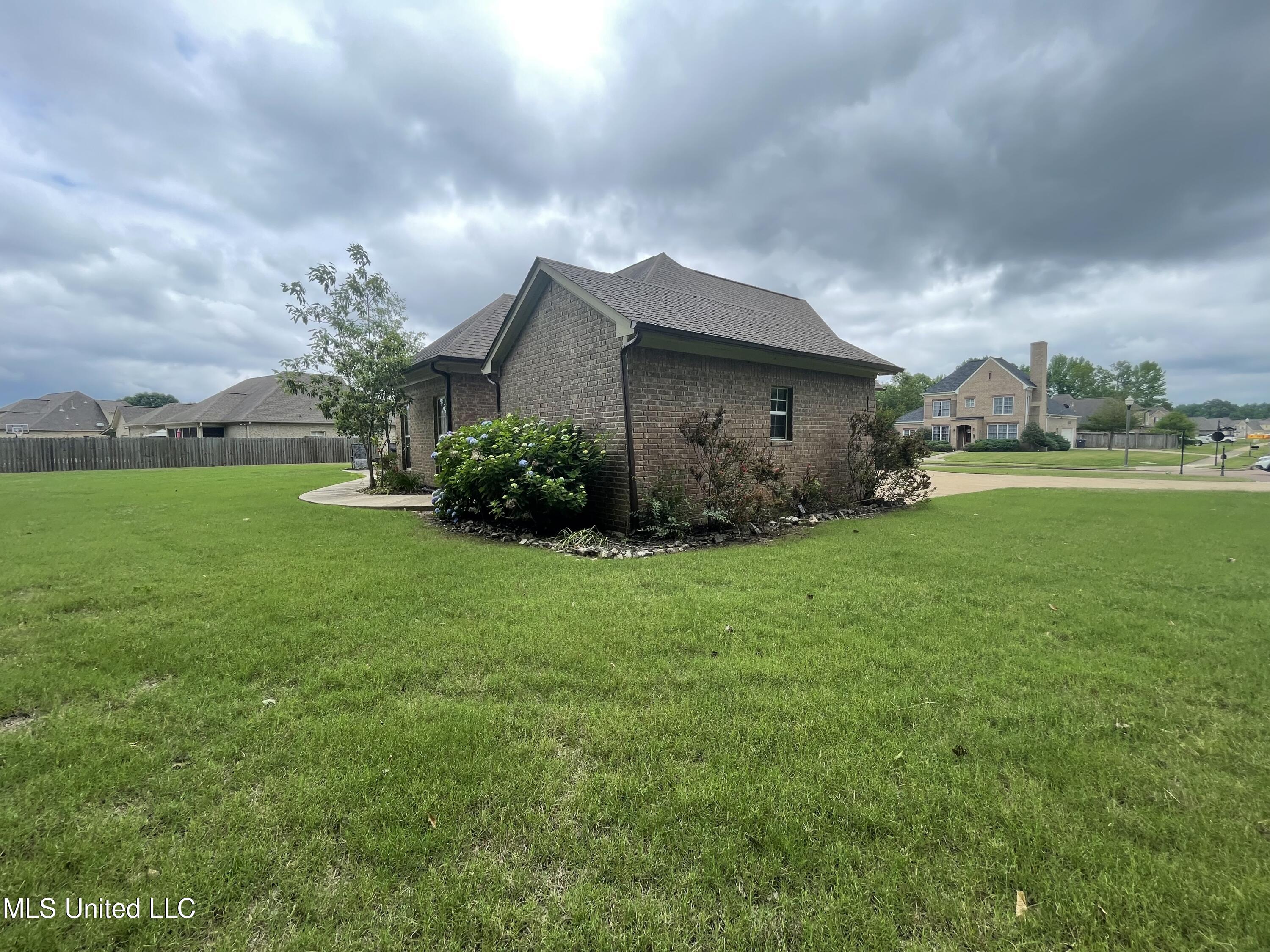 3353 Scott Road Hernando, MS 38632 - Photo 8 of 47 2CE15DDA-2819-4FA3-8455-C4D780C75937