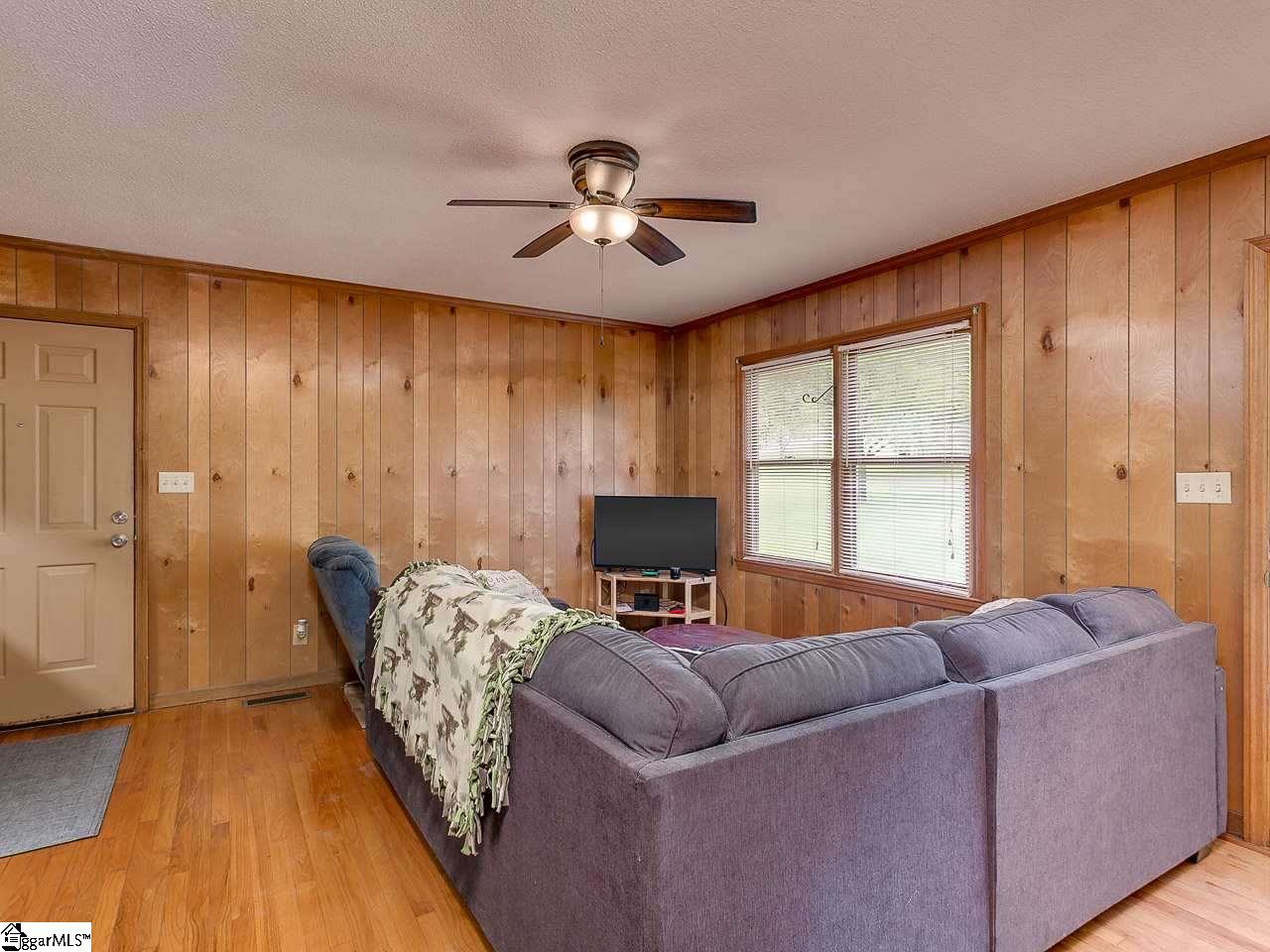 502 Waspnest Road Wellford, SC 29385 - Photo 5 of 16