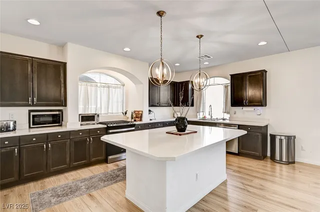 $3,995 | 6328 Rock Strm Lane, Las Vegas, NV 89141