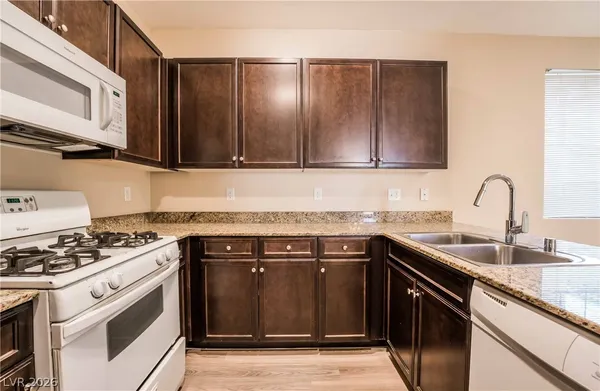 $1,800 | 4537 Lime Straight Drive, Las Vegas, NV 89115