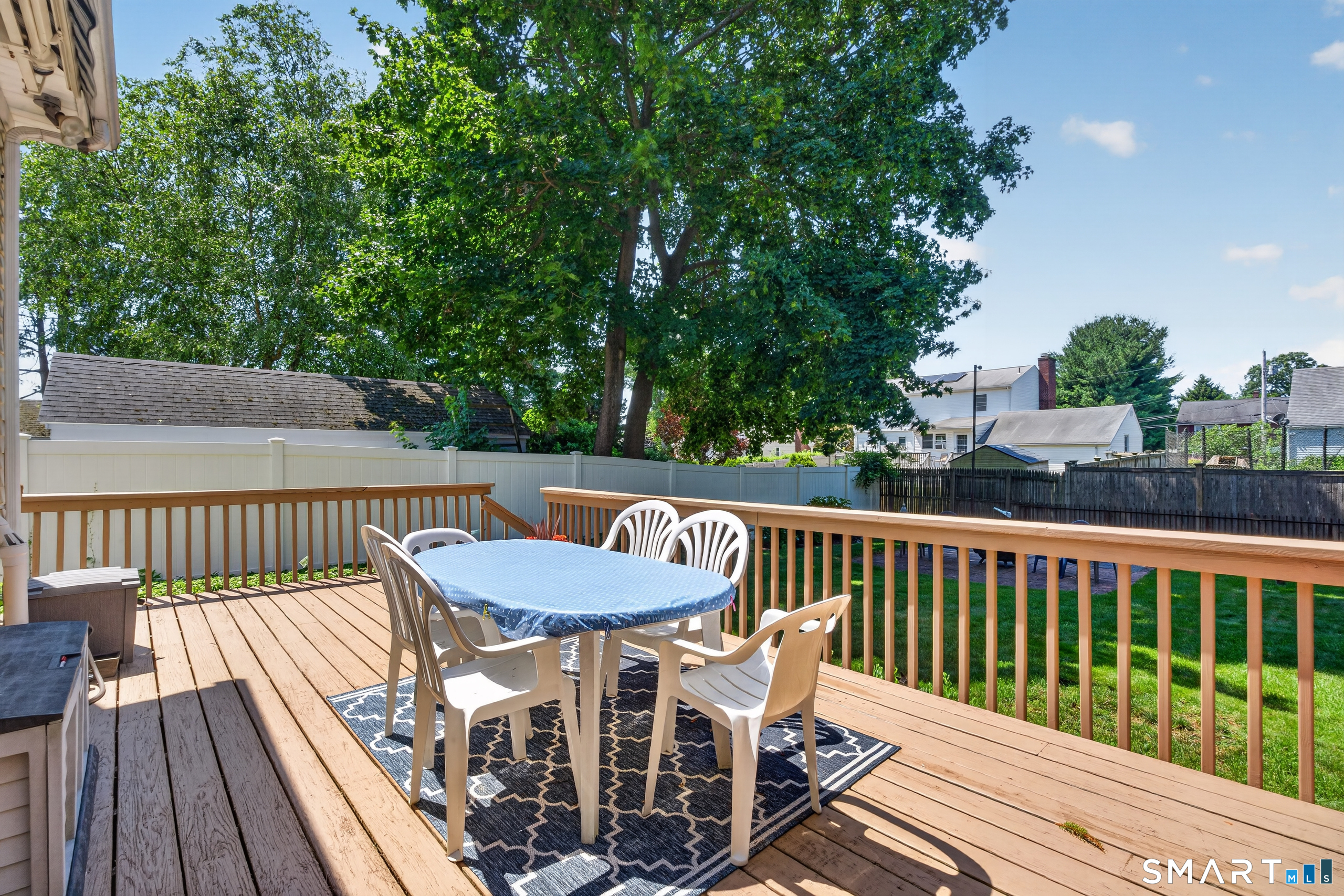633 High Street Fairfield, CT 06824 - Photo 5 of 37