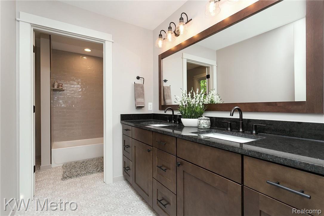 4201 Sheffield Road Royal Oak, MI 48073 - Photo 35 of 46 Sheffield-35.jpg