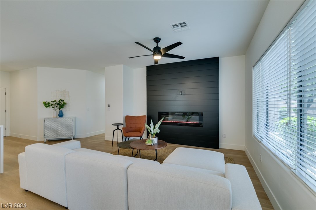 2541 Springville Way Henderson, NV 89052 - Photo 8 of 36