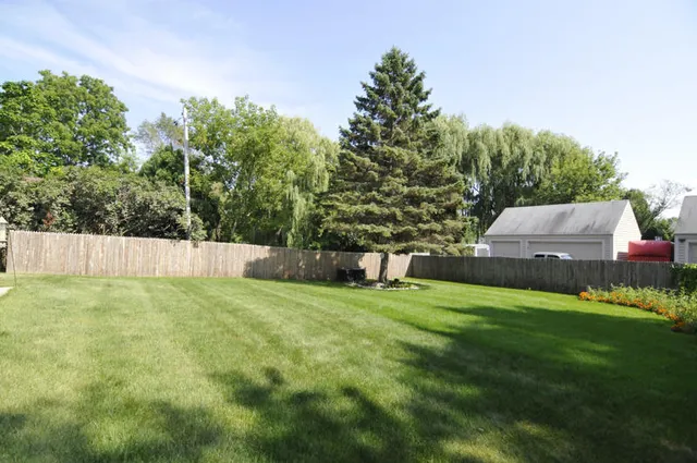 $3,400 | 7825 West Puetz Road, Franklin, WI 53132