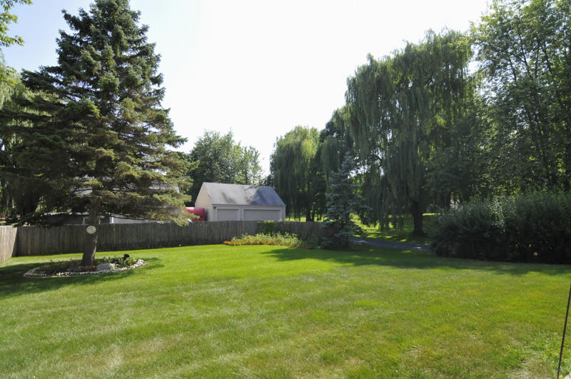 7825 West Puetz Road Franklin, WI 53132 - Photo 17 of 22 Yard1