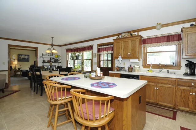 $3,400 | 7825 West Puetz Road, Franklin, WI 53132