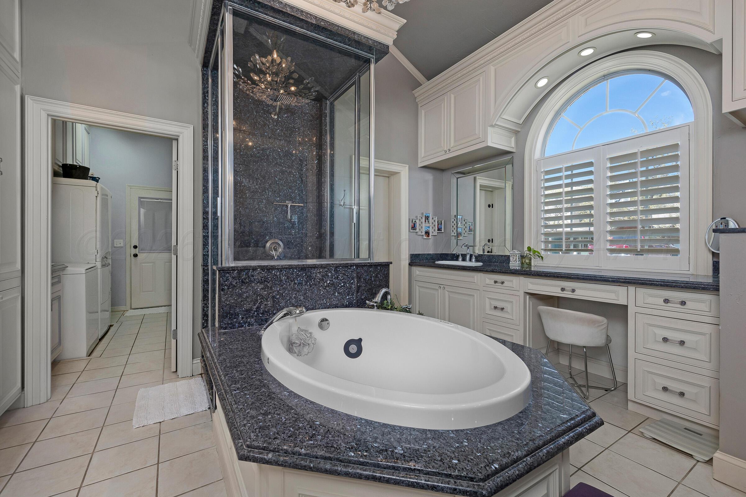 1 Barber Place Amarillo, TX 79124 - Photo 30 of 55 30-Priamry Bathroom 2