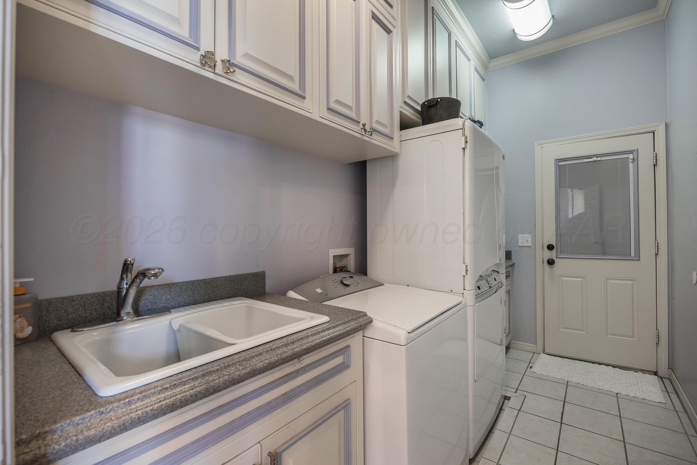 1 Barber Place Amarillo, TX 79124 - Photo 32 of 55 32-Primary Utility Room