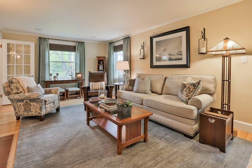 14 Columbia Road Beverly, MA 01915 - Photo 5 of 30 Gallery Image 5