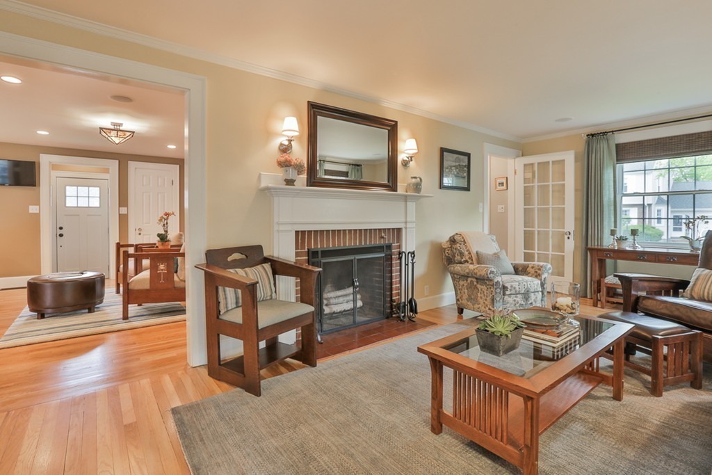 14 Columbia Road Beverly, MA 01915 - Photo 6 of 30 Gallery Image 6