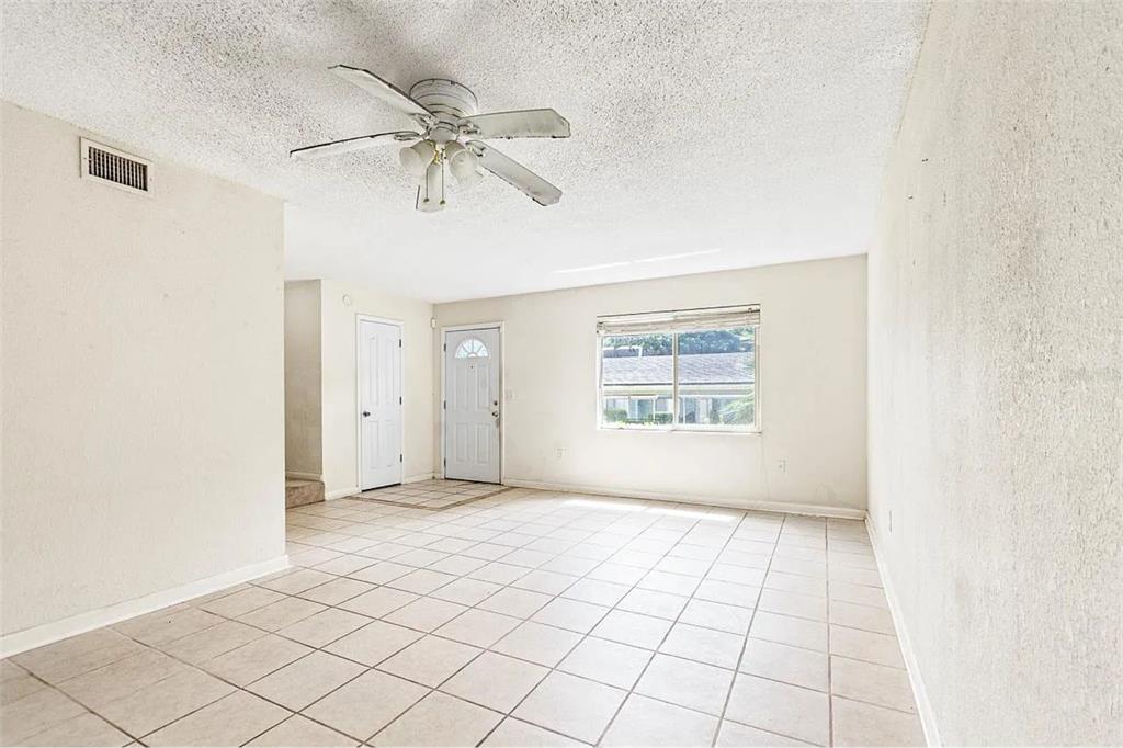 501 Southwest 75th Street, Unit C3 Gainesville, FL 32607 - Photo 3 of 27