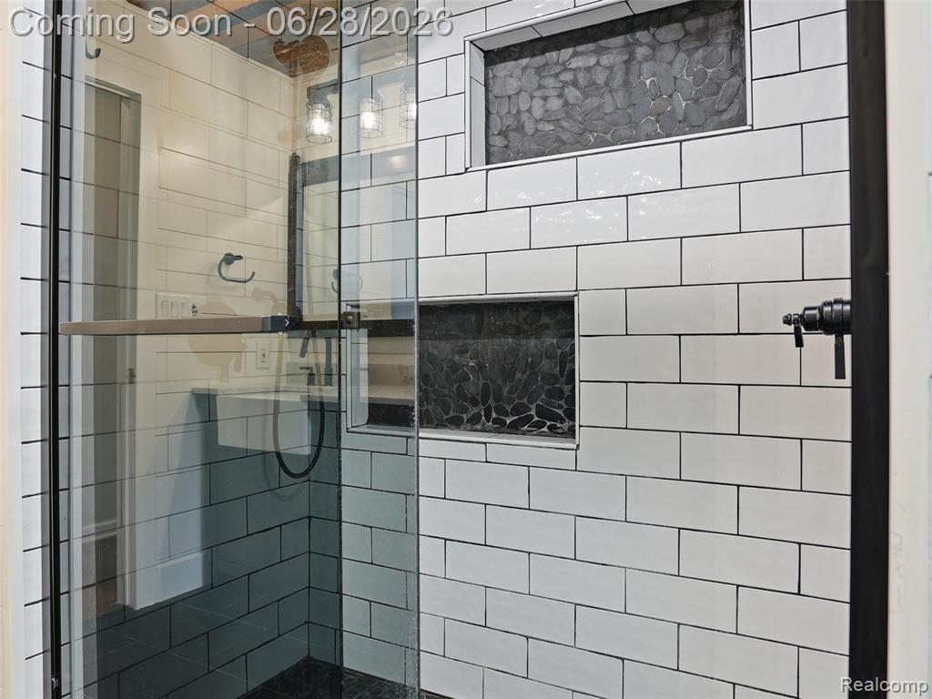 282 East Gates Street Romeo, MI 48065 - Photo 17 of 37